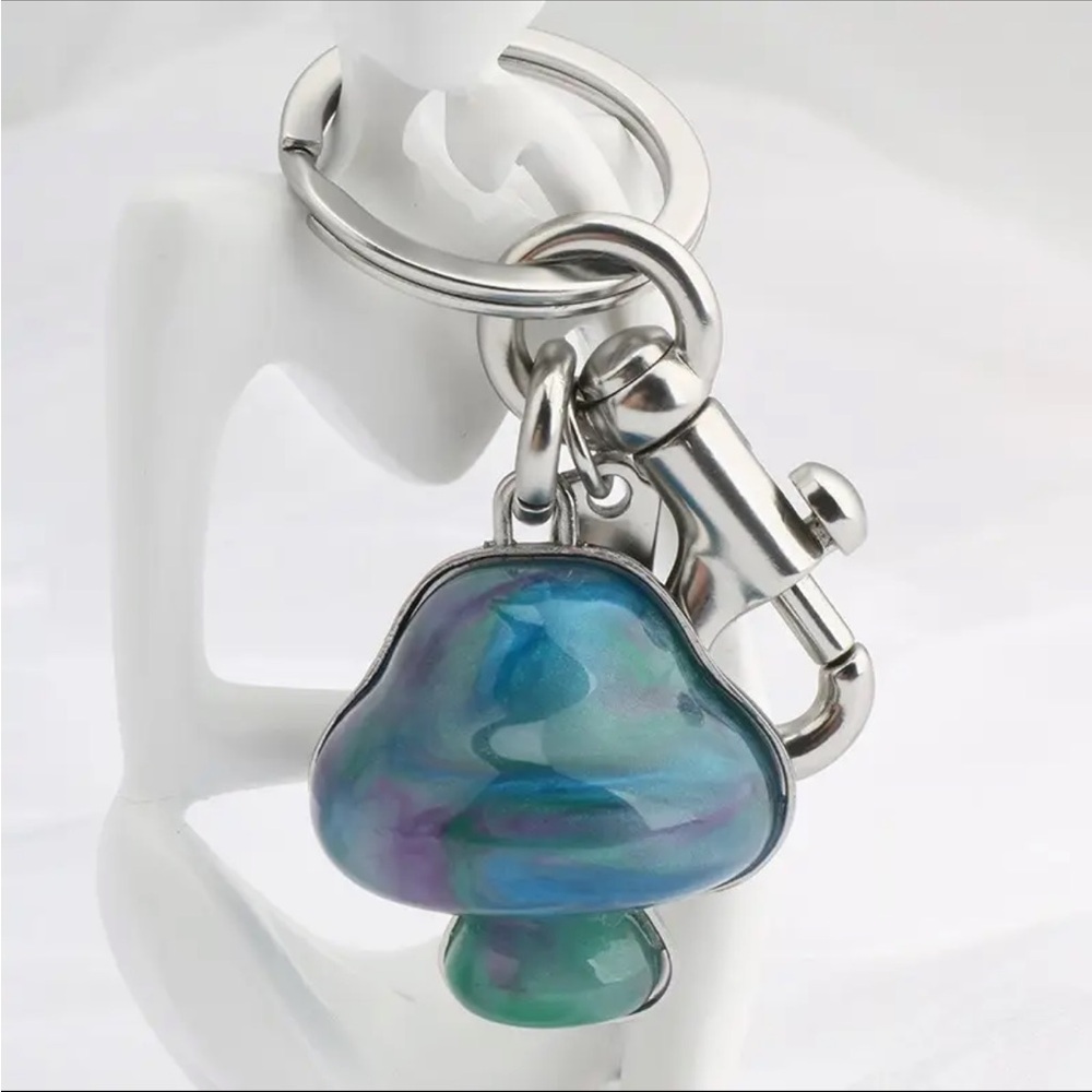 Gold/Silver and Green Mushroom Keychain - Picture 3 of 4